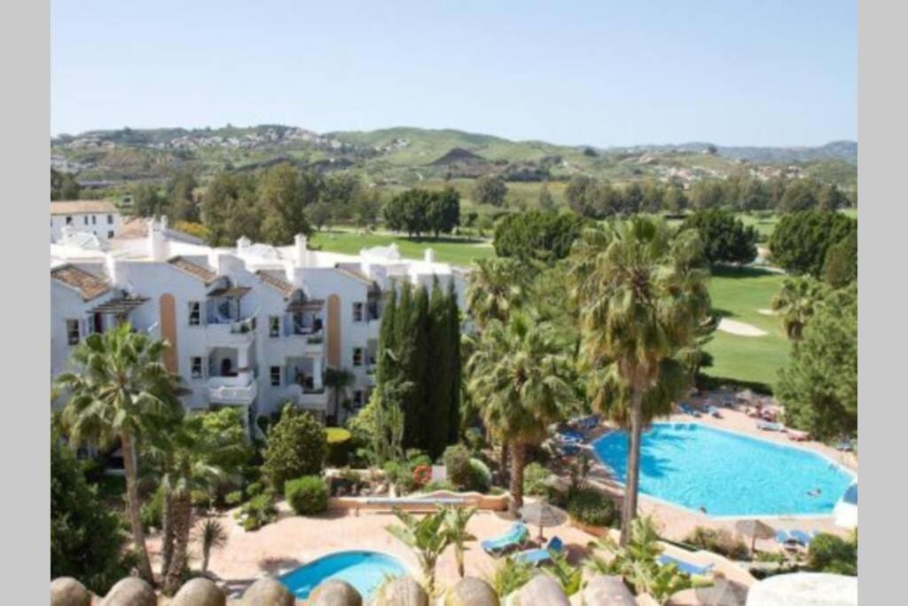 Stylish One Bed Apartment At Matchroom Country Club Fuengirola Luaran gambar