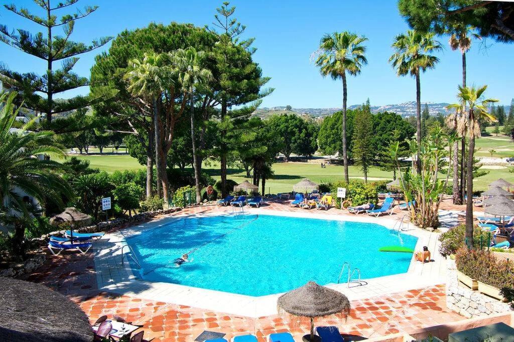 Stylish One Bed Apartment At Matchroom Country Club Fuengirola Luaran gambar